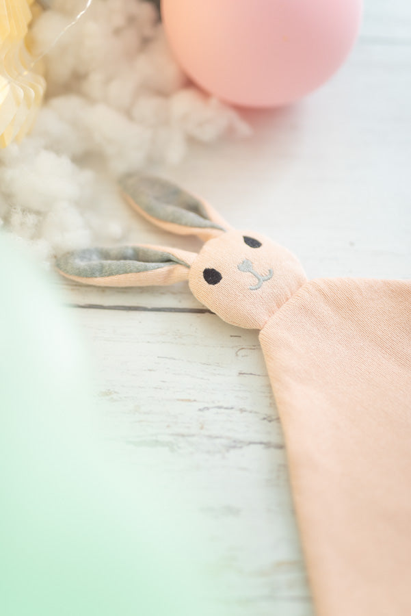 Doudou lapin rose