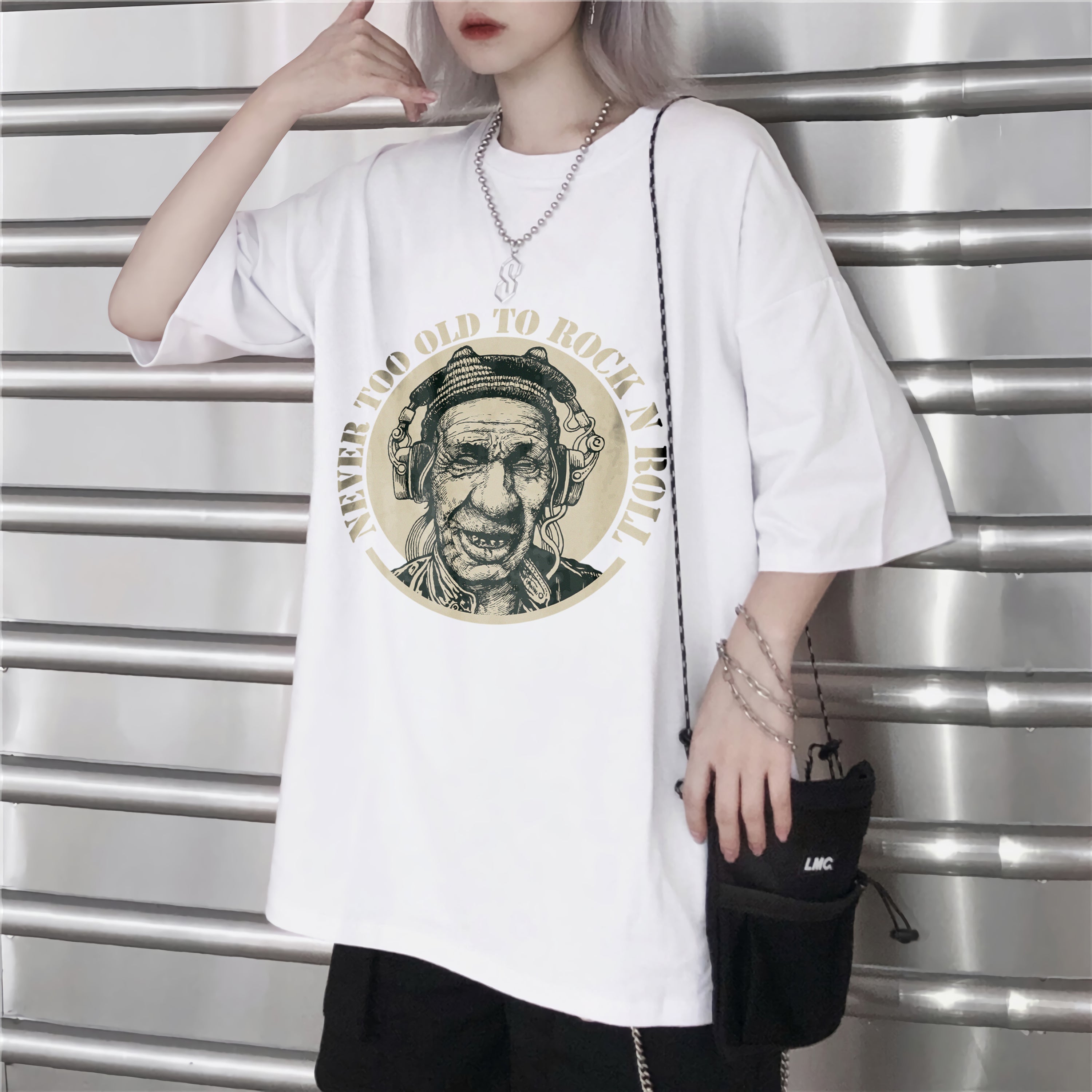 T-shirt unisexe musique Never Too Old