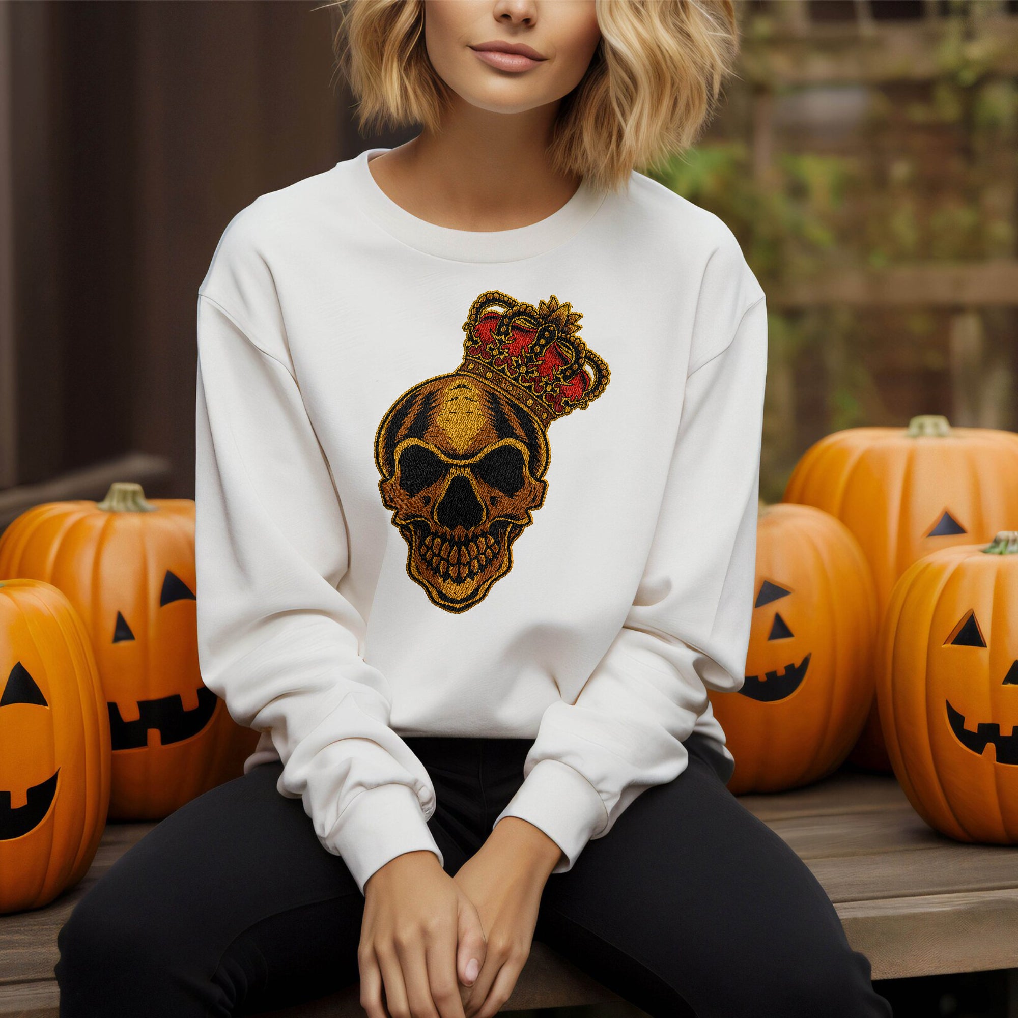 Embroidery sweatshirt King Skull