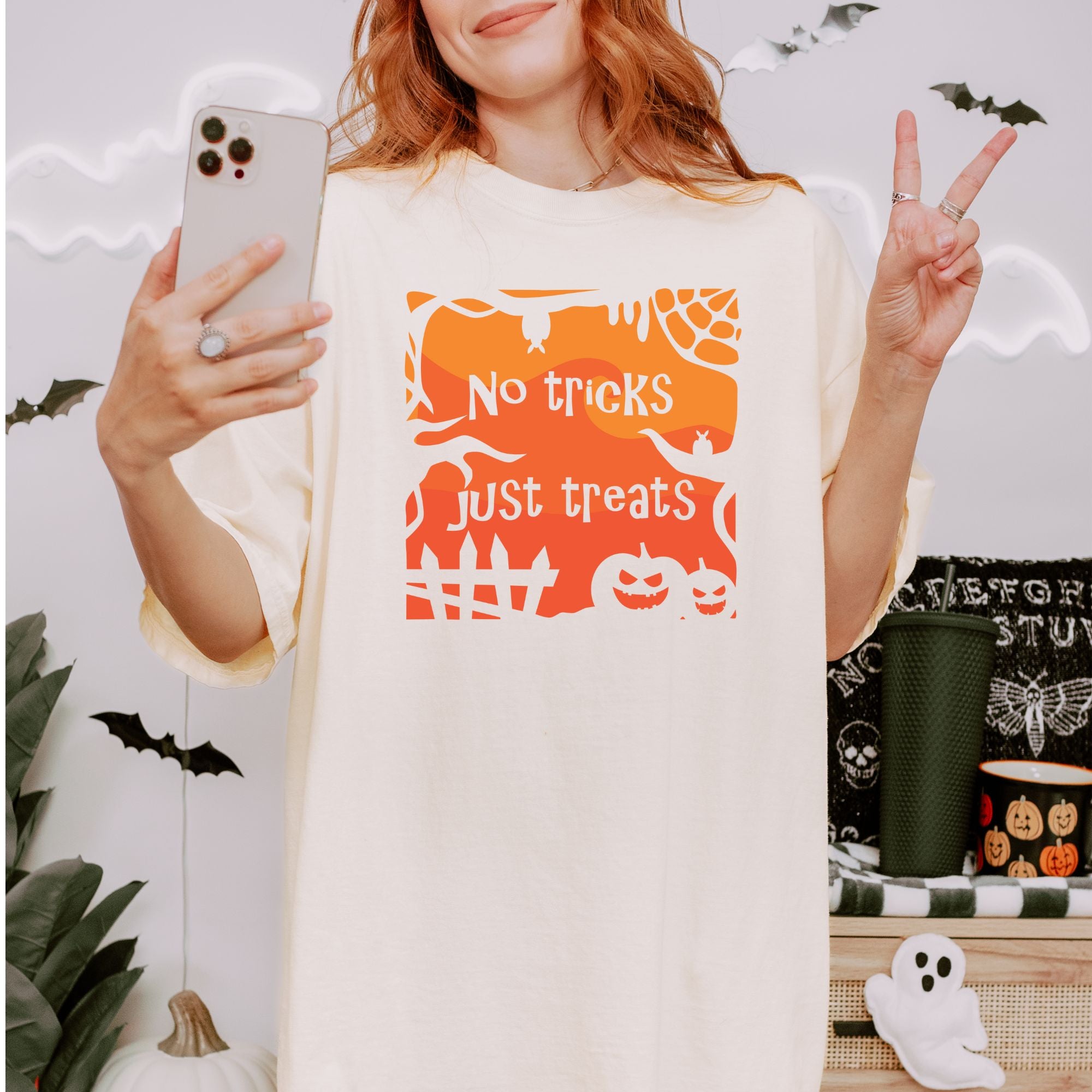 Halloween T-shirt No Tricks Just Treats